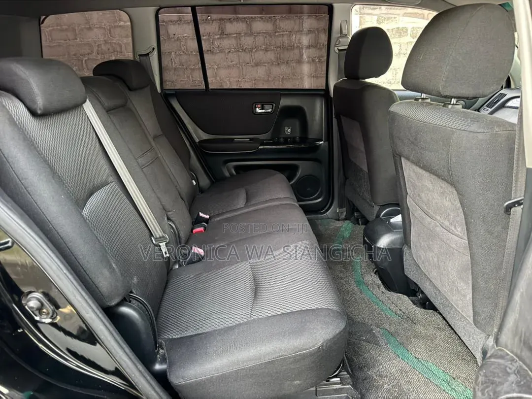 Toyota Kluger 2004 Black