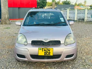 Toyota Vitz 2002 Beige