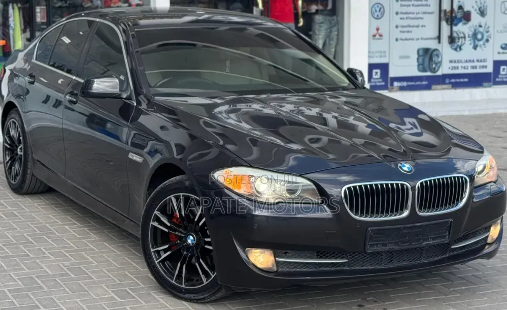 BMW 5 Series 528i 2013 Gray