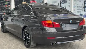 BMW 5 Series 528i 2013 Gray