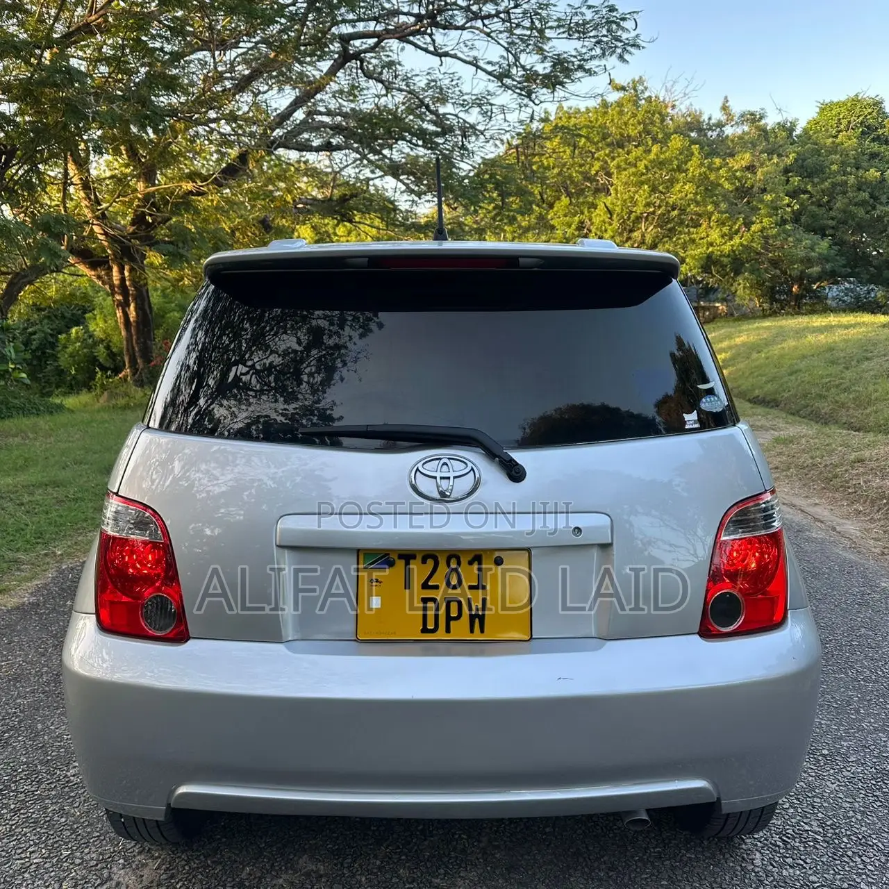 Toyota IST 2005 Silver