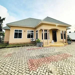 3bdrm House in Kinyerezi for rent