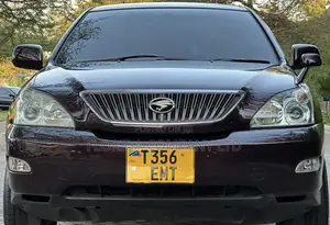 Toyota Harrier 2005 Maroon