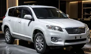 Toyota Vanguard 2012 White