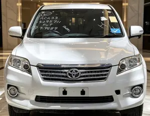 Toyota Vanguard 2012 White