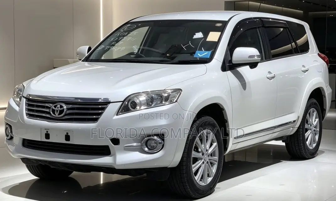 Toyota Vanguard 2012 White