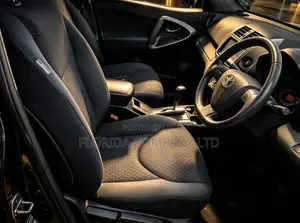 Toyota Vanguard 2012 White