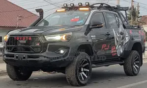 Toyota Hilux 2019 Gray