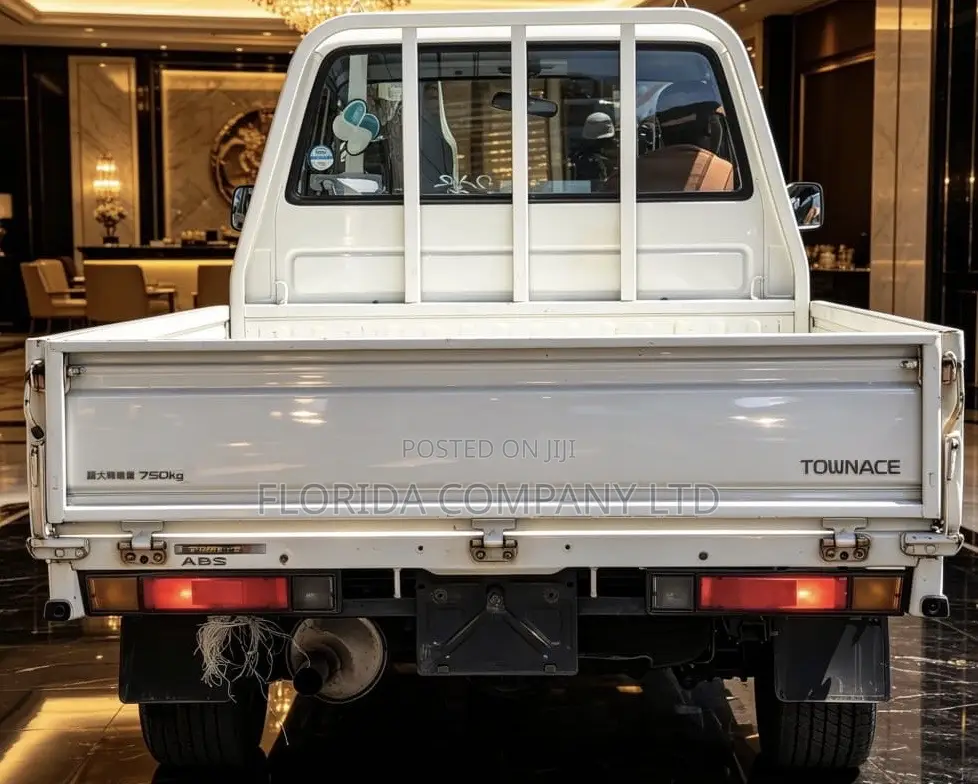Toyota Townace 2004 White