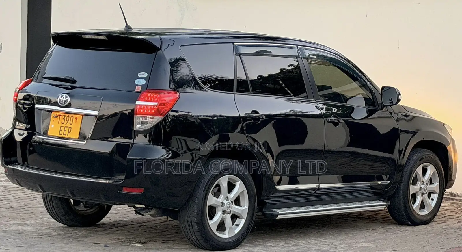 Toyota Vanguard 2010 Black
