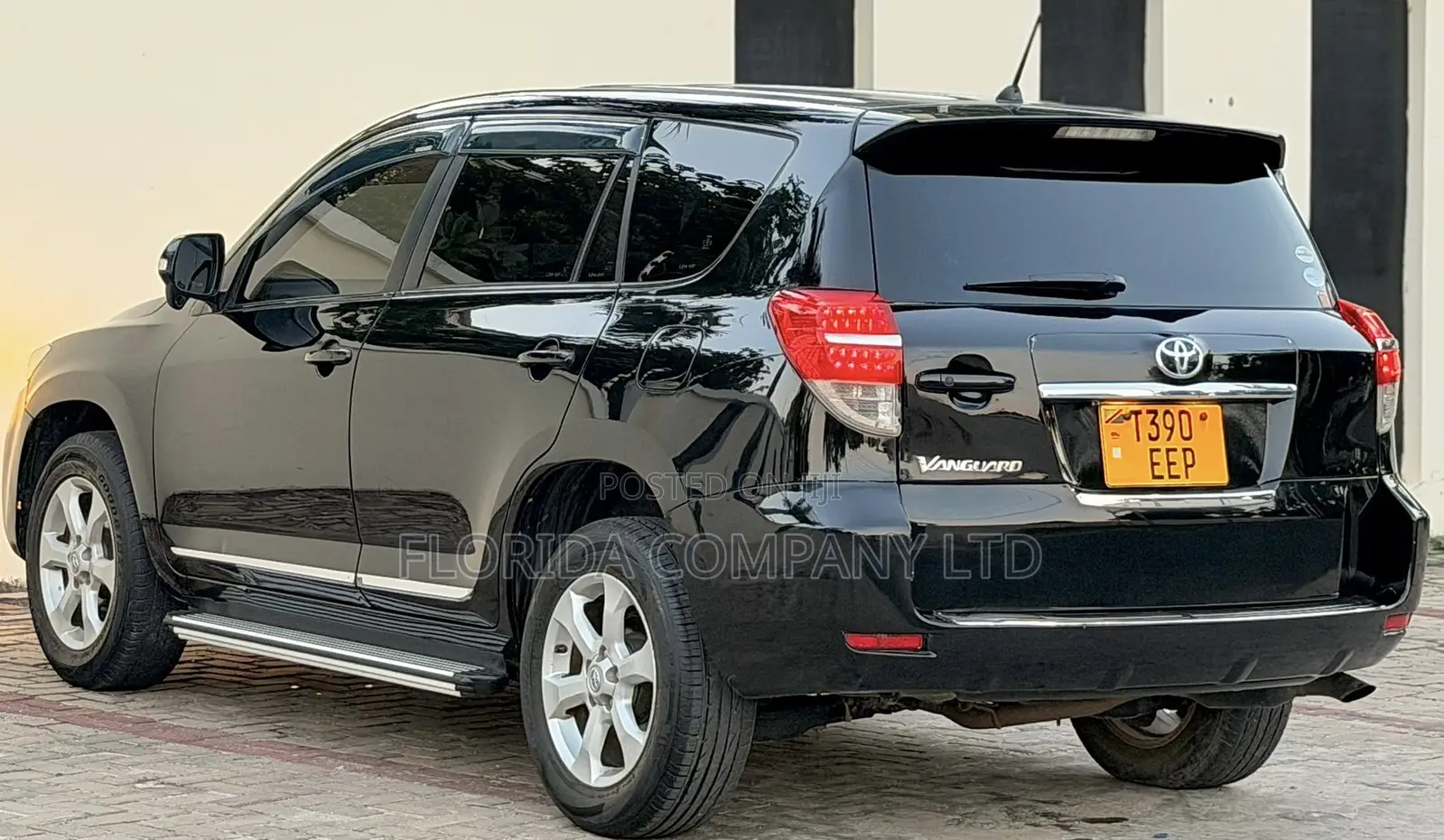 Toyota Vanguard 2010 Black