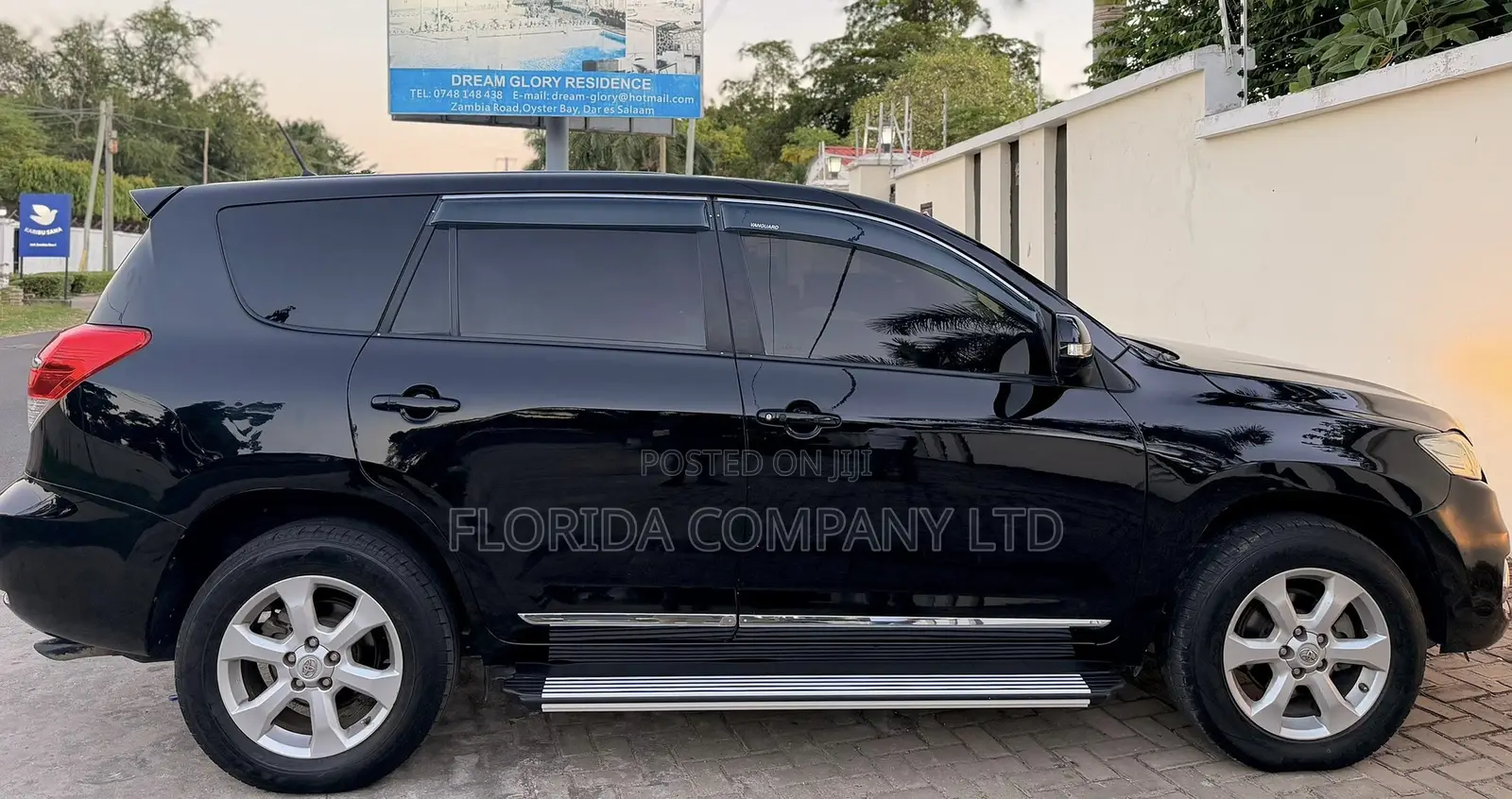 Toyota Vanguard 2010 Black