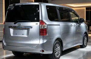 Toyota Noah 2008 Silver