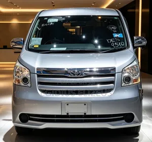 Toyota Noah 2008 Silver