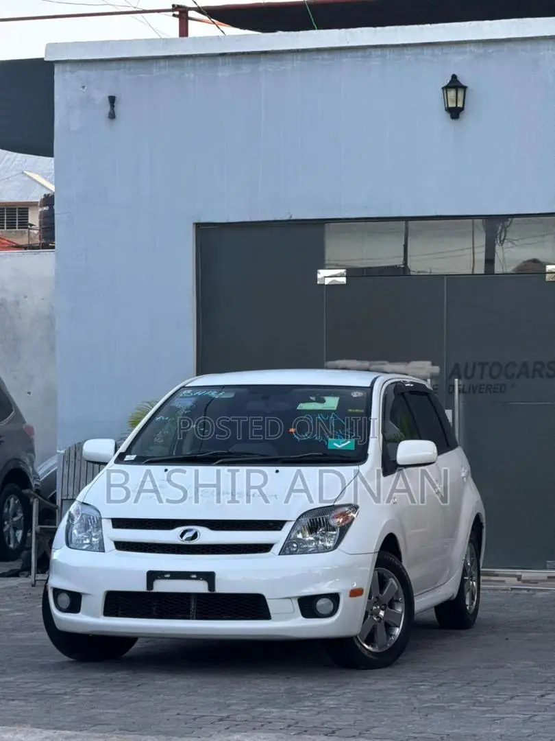 Toyota IST 2006 White