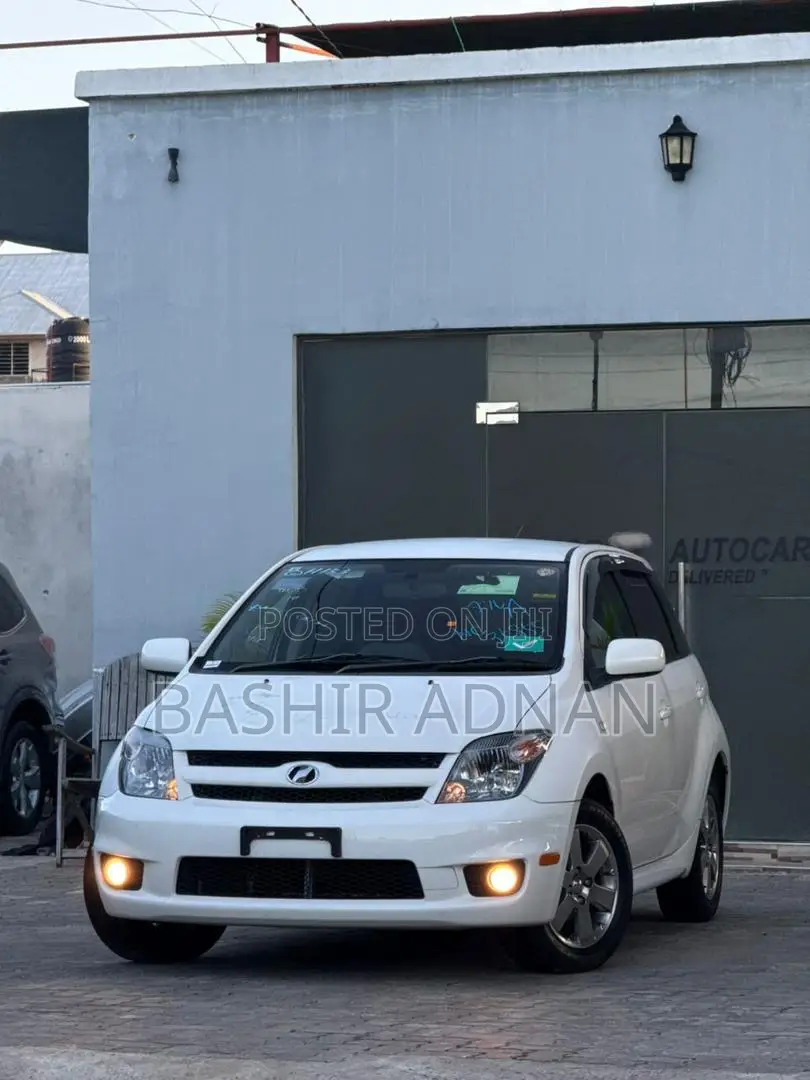 Toyota IST 2006 White