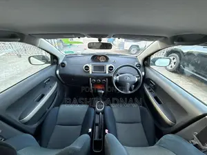 Toyota IST 2006 White