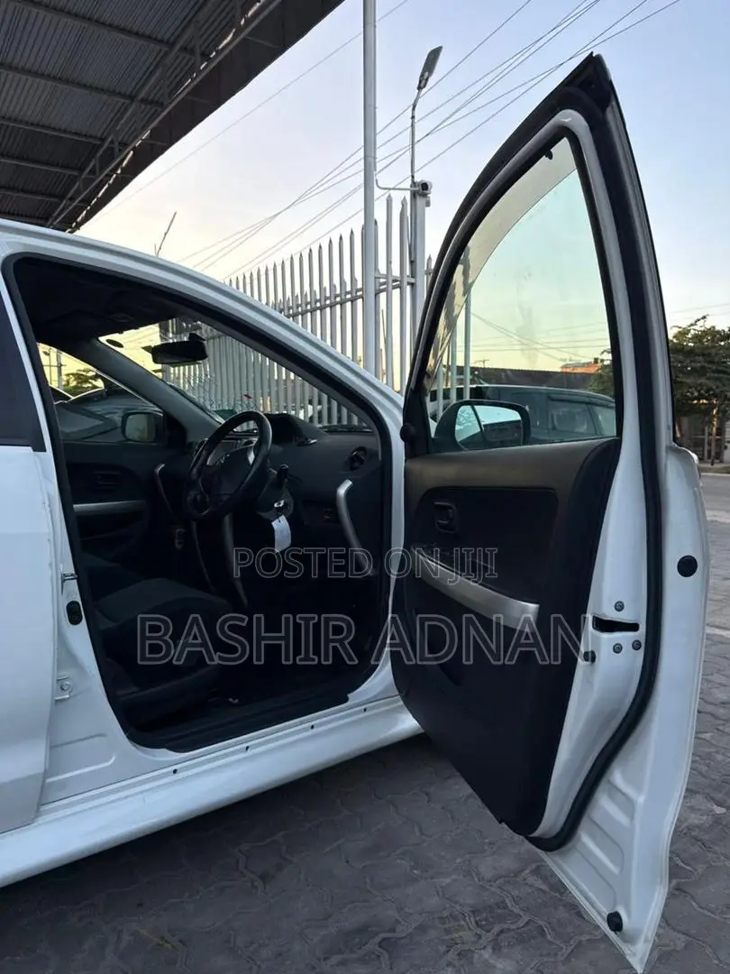 Toyota IST 2006 White