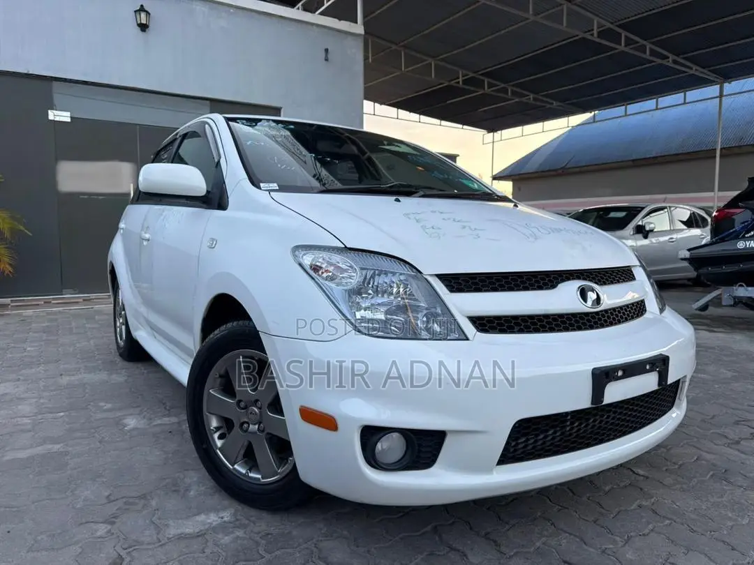 Toyota IST 2006 White