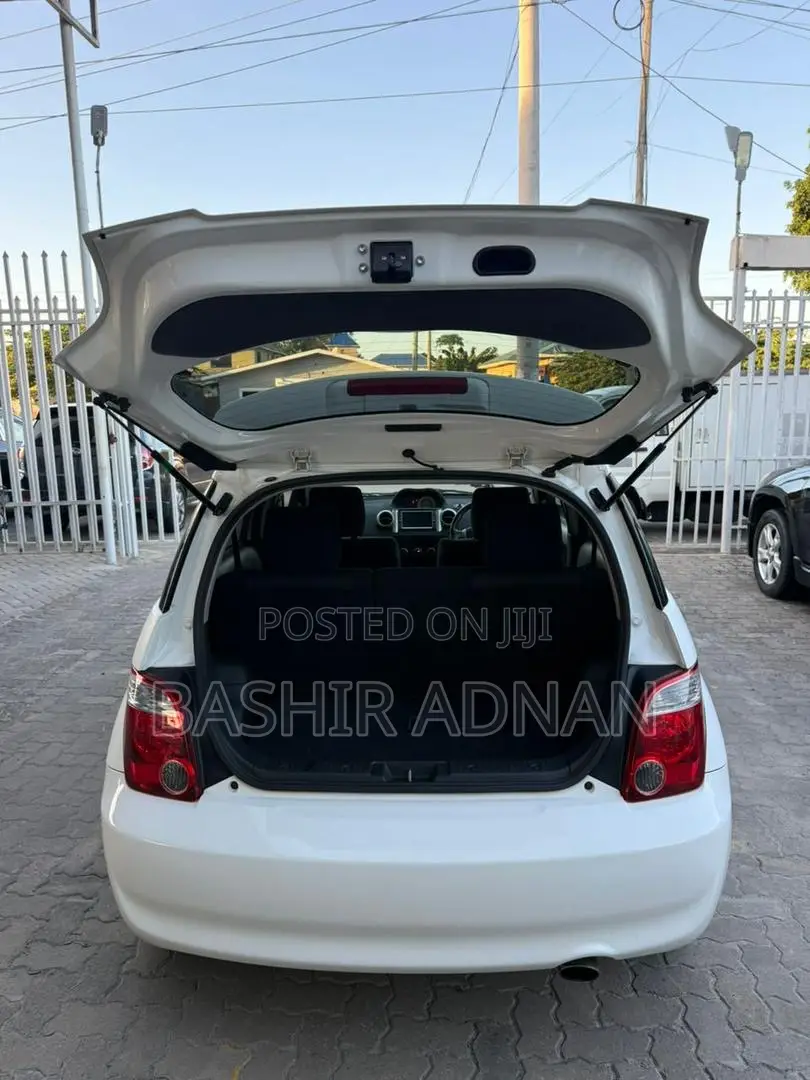 Toyota IST 2006 White