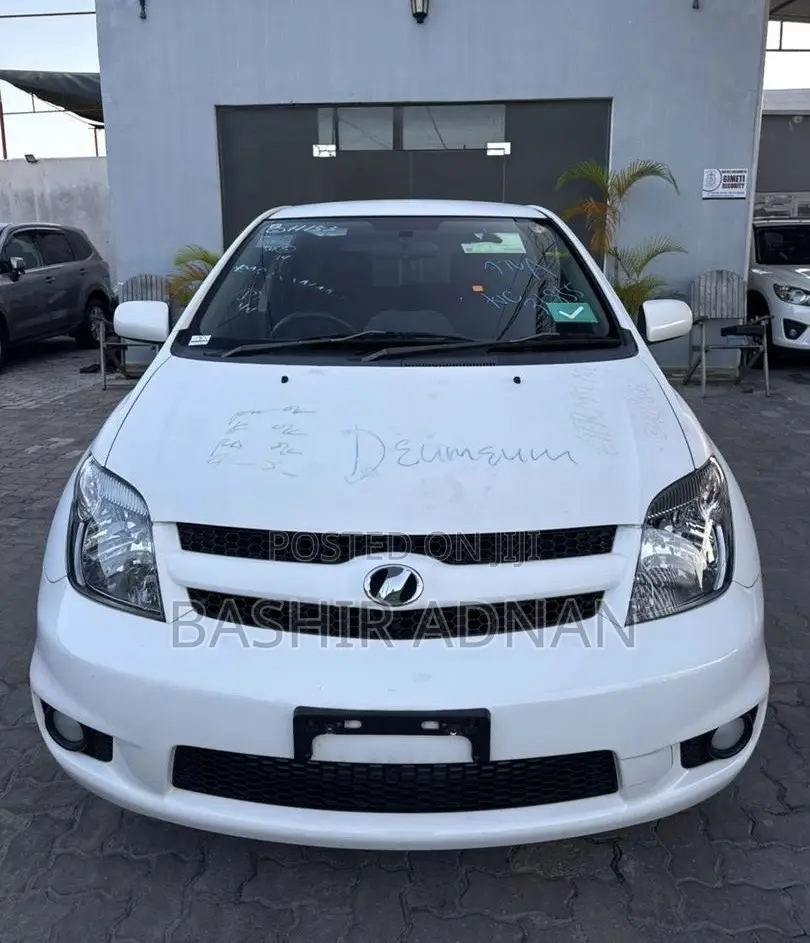 Toyota IST 2006 White