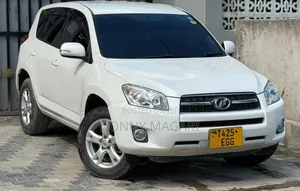 Toyota RAV4 2008 White