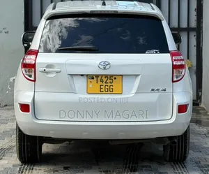 Toyota RAV4 2008 White