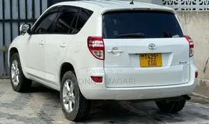 Toyota RAV4 2008 White