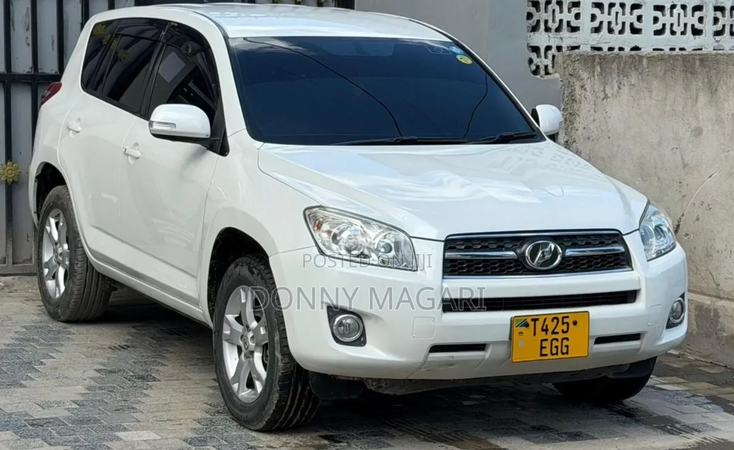 Toyota RAV4 2008 White