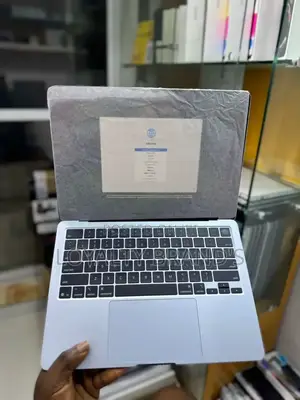 New Laptop Apple MacBook Air 2025 M4 13-inch 16GB Apple M4 SSD 512GB