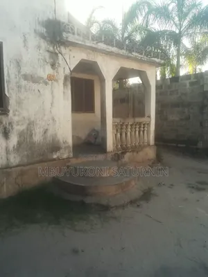 5bdrm Townhouse/Terrace in Mbuyu, Ukonga for sale
