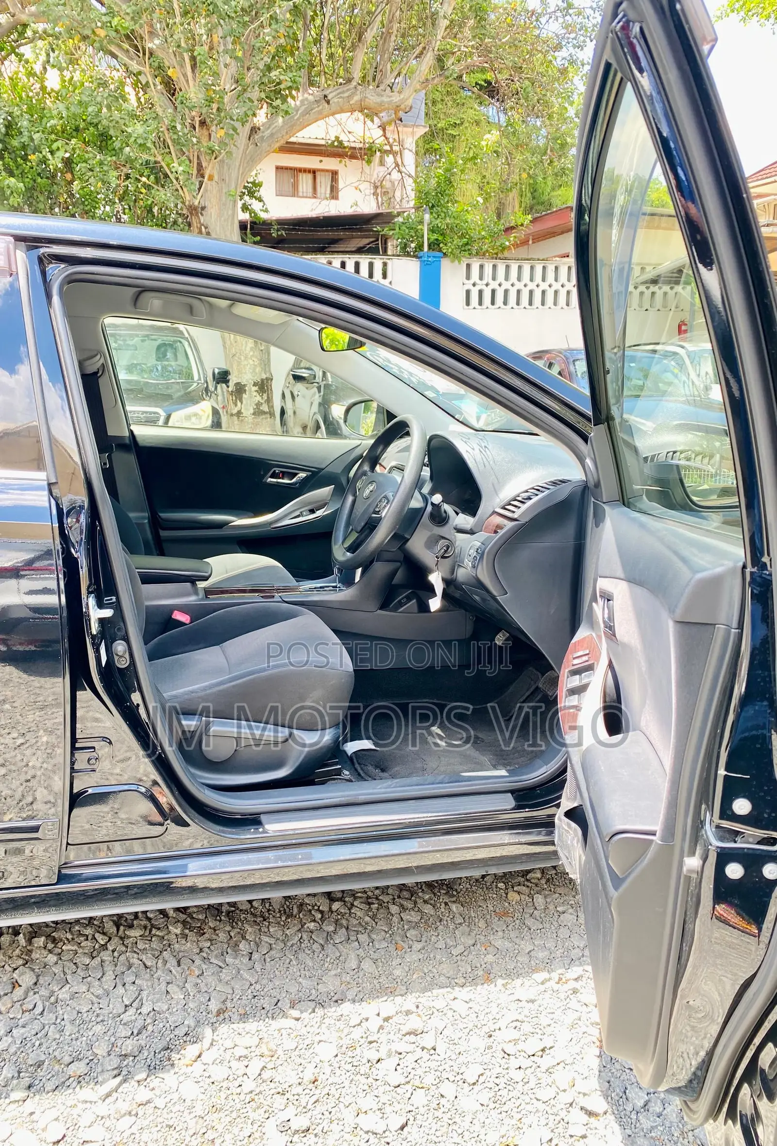 Toyota Premio 2016 Black