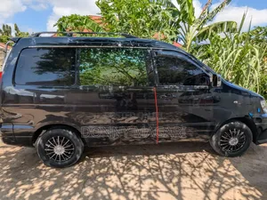 Toyota Noah 2001 Black