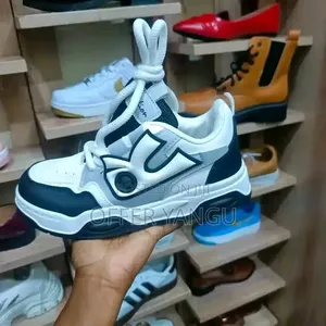 Ogiy Retro Casual Sneakers