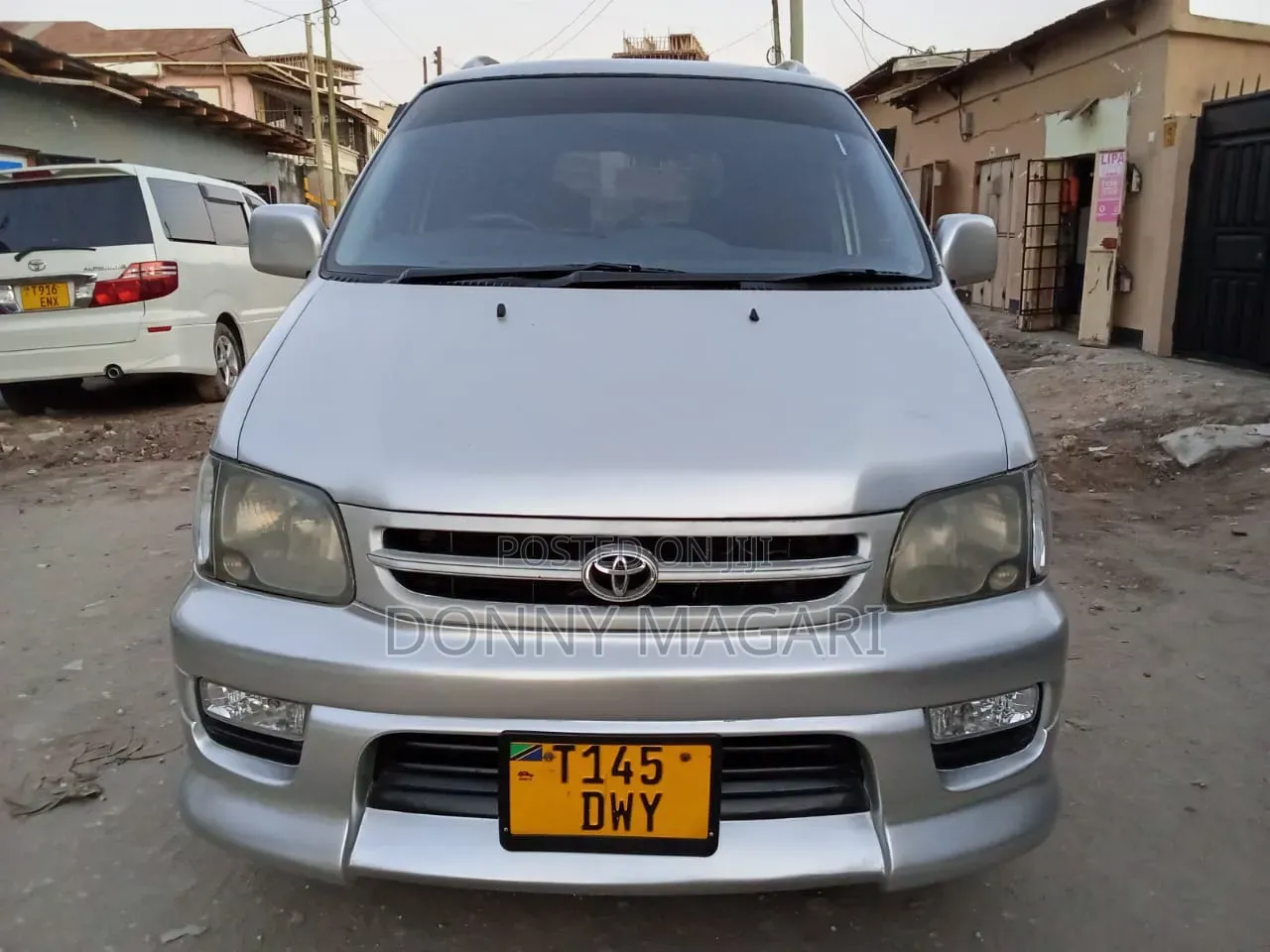 Toyota Noah 2003 Silver