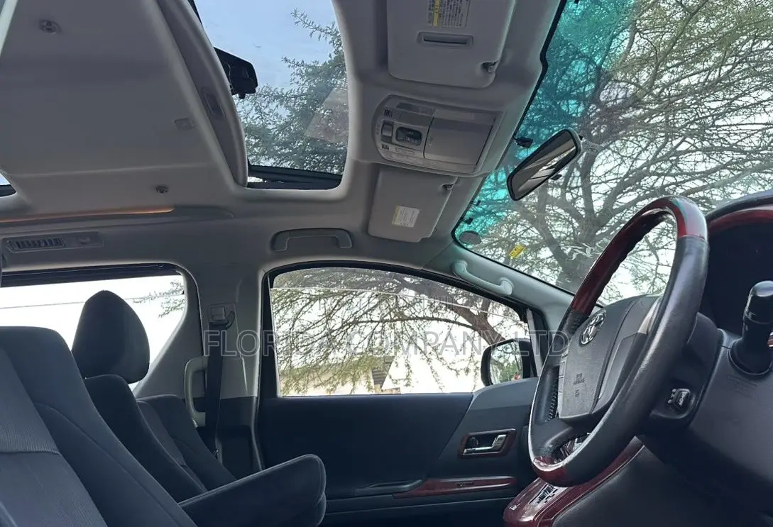 Toyota Vellfire 2008 Black