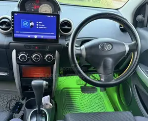 Toyota IST 2003