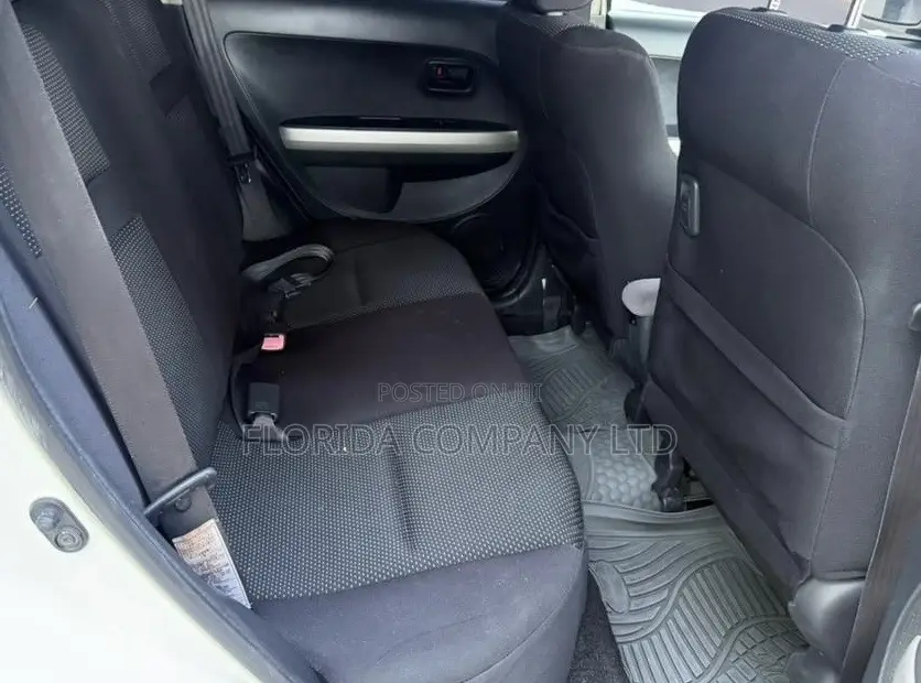 Toyota IST 2003