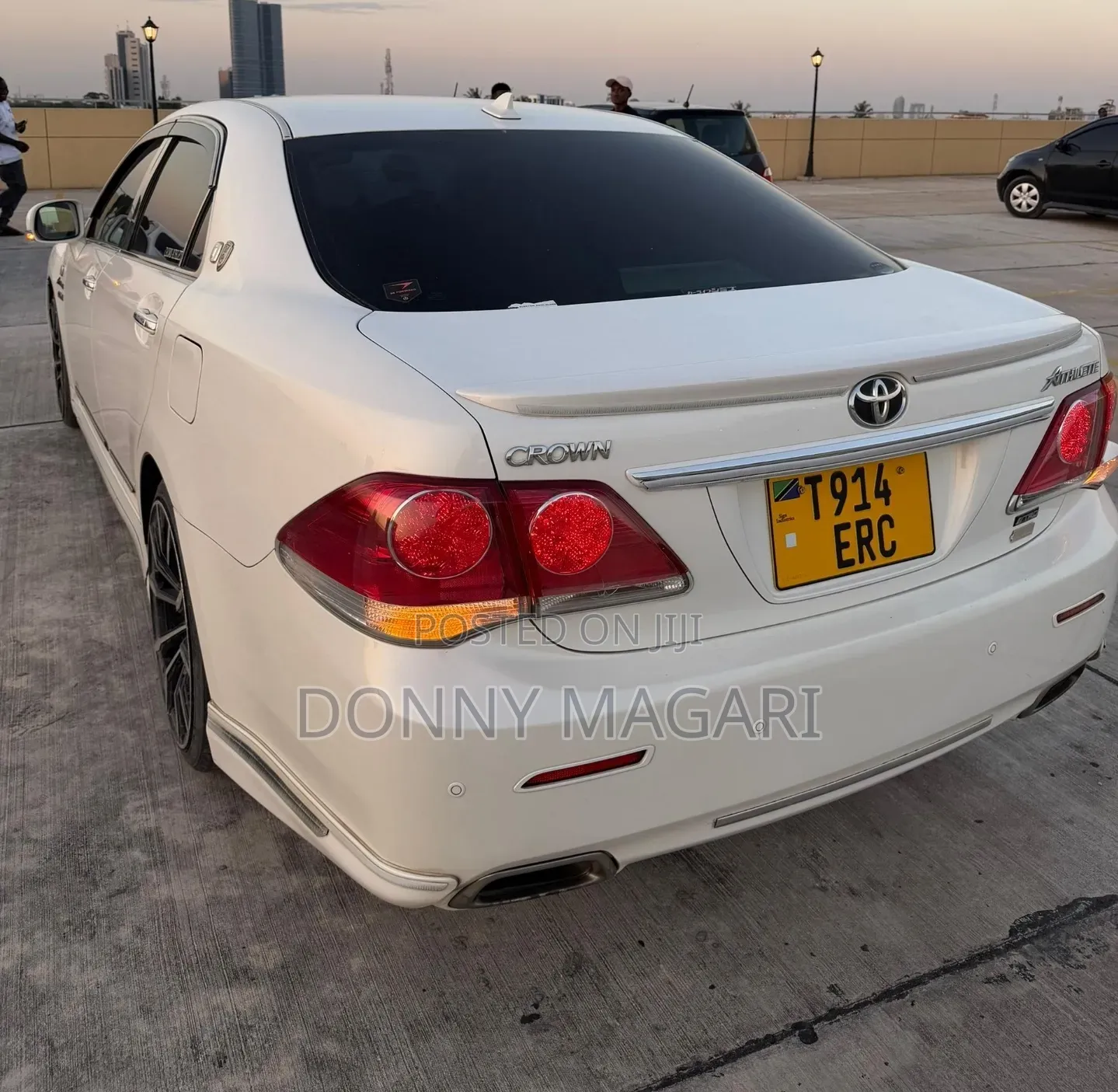 Toyota Crown 2010 White