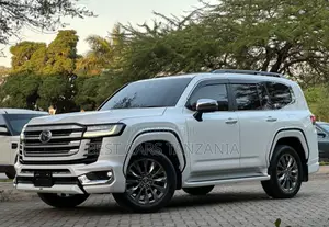 Toyota Land Cruiser 2024 Pearl
