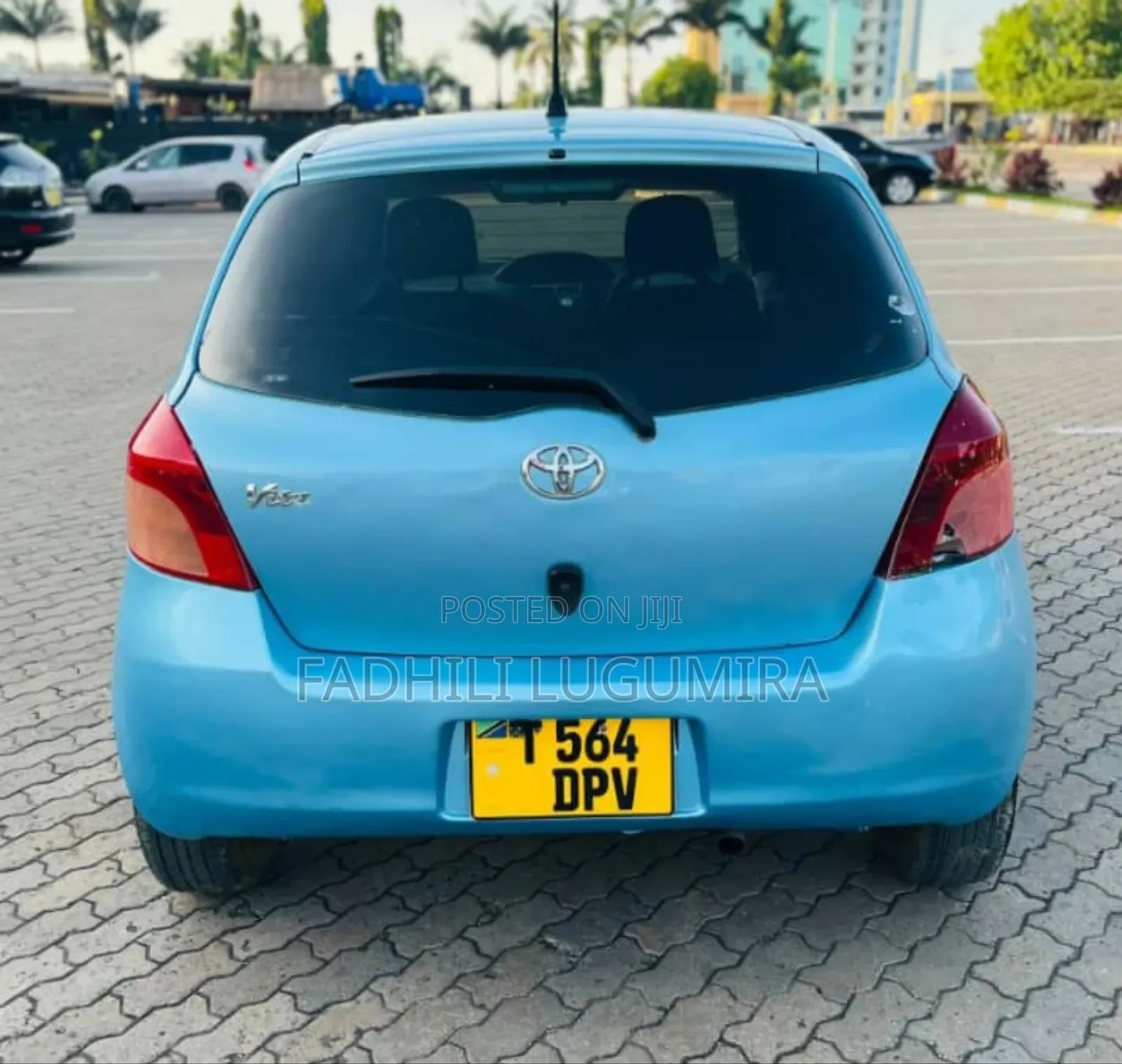 Toyota Vitz 2004 Blue
