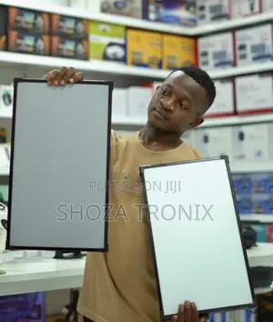 Screen Projector + Frem* Roller Screen
