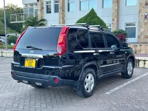 Nissan X-Trail 2010 Black