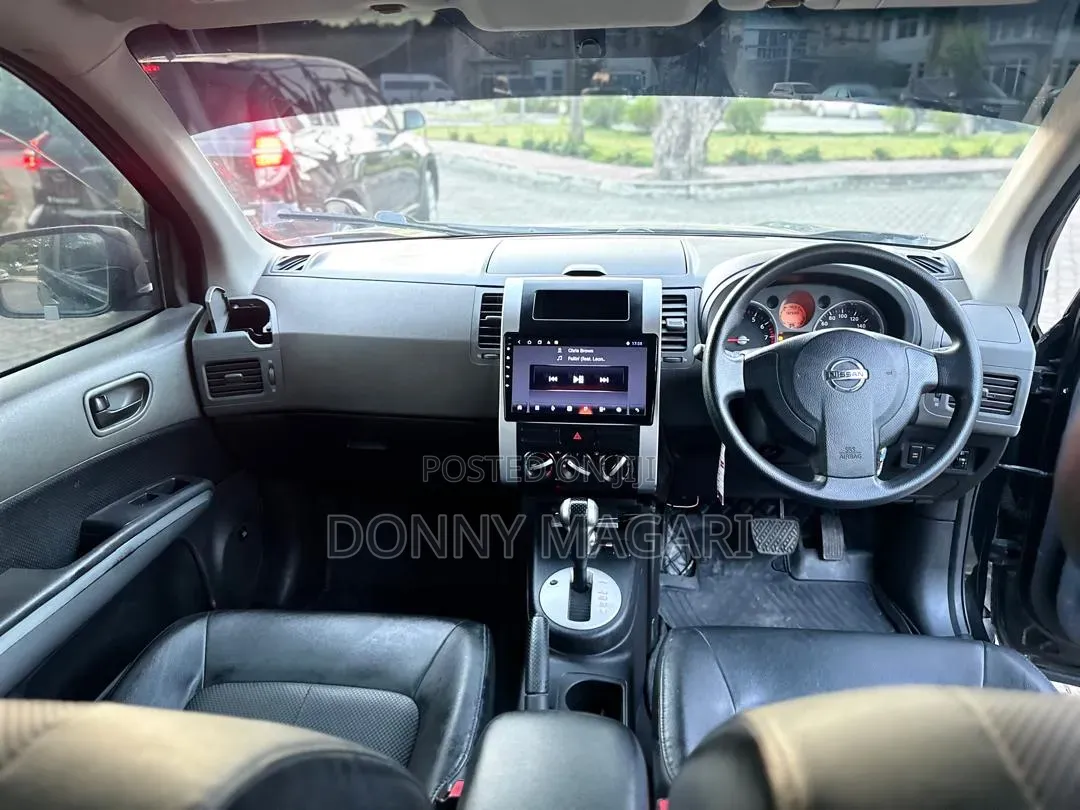 Nissan X-Trail 2010 Black