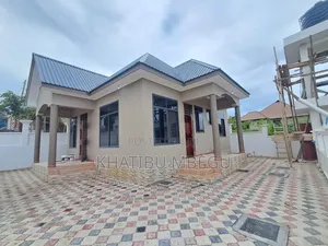 Stand Arone Ya Vyumba Vitatu Vya Kulala Inapangishwa Mbezi Mwisho