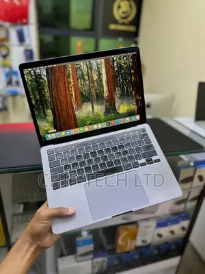Laptop Apple MacBook Pro 2020 16GB Intel Core i7 SSD 512GB