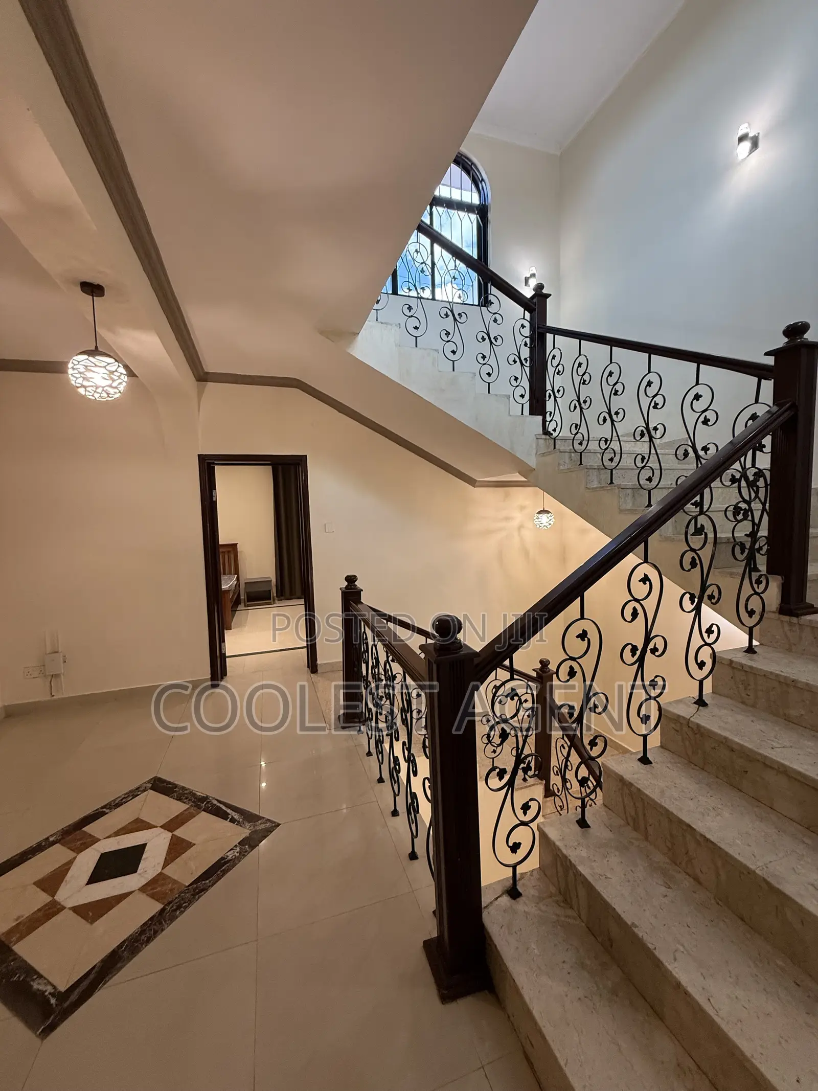 Furnished 4bdrm Villa in Coolest Estate for rent