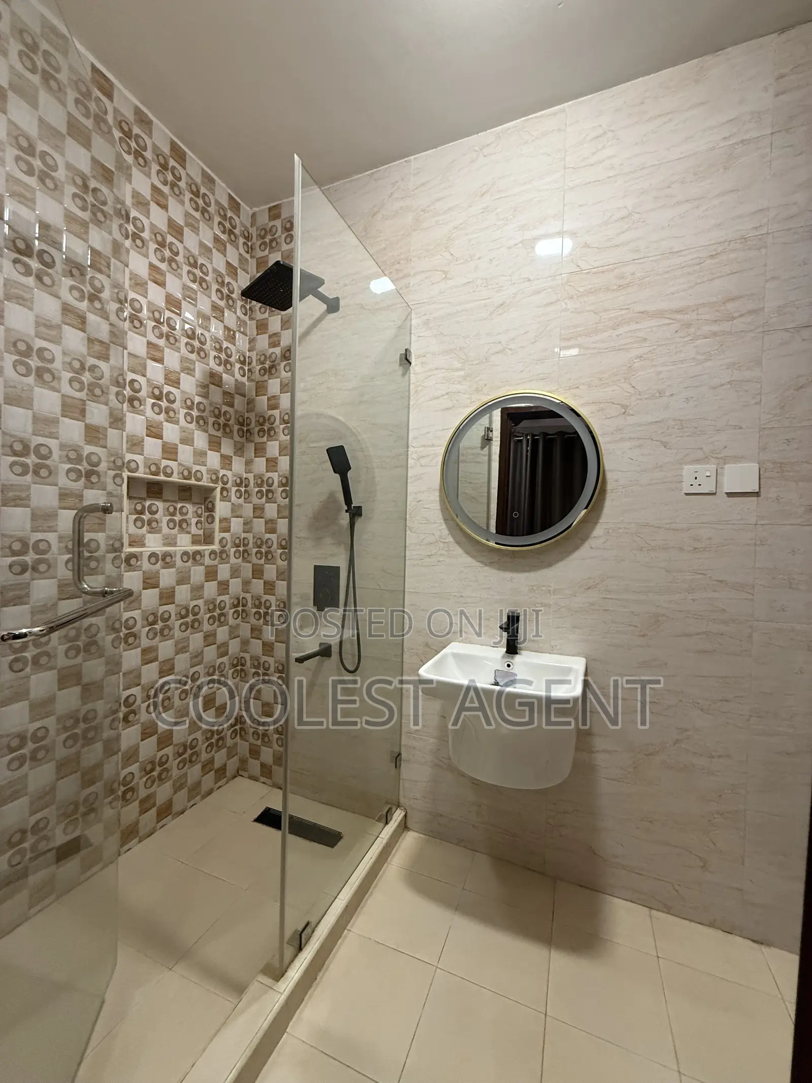 Furnished 4bdrm Villa in Coolest Estate for rent