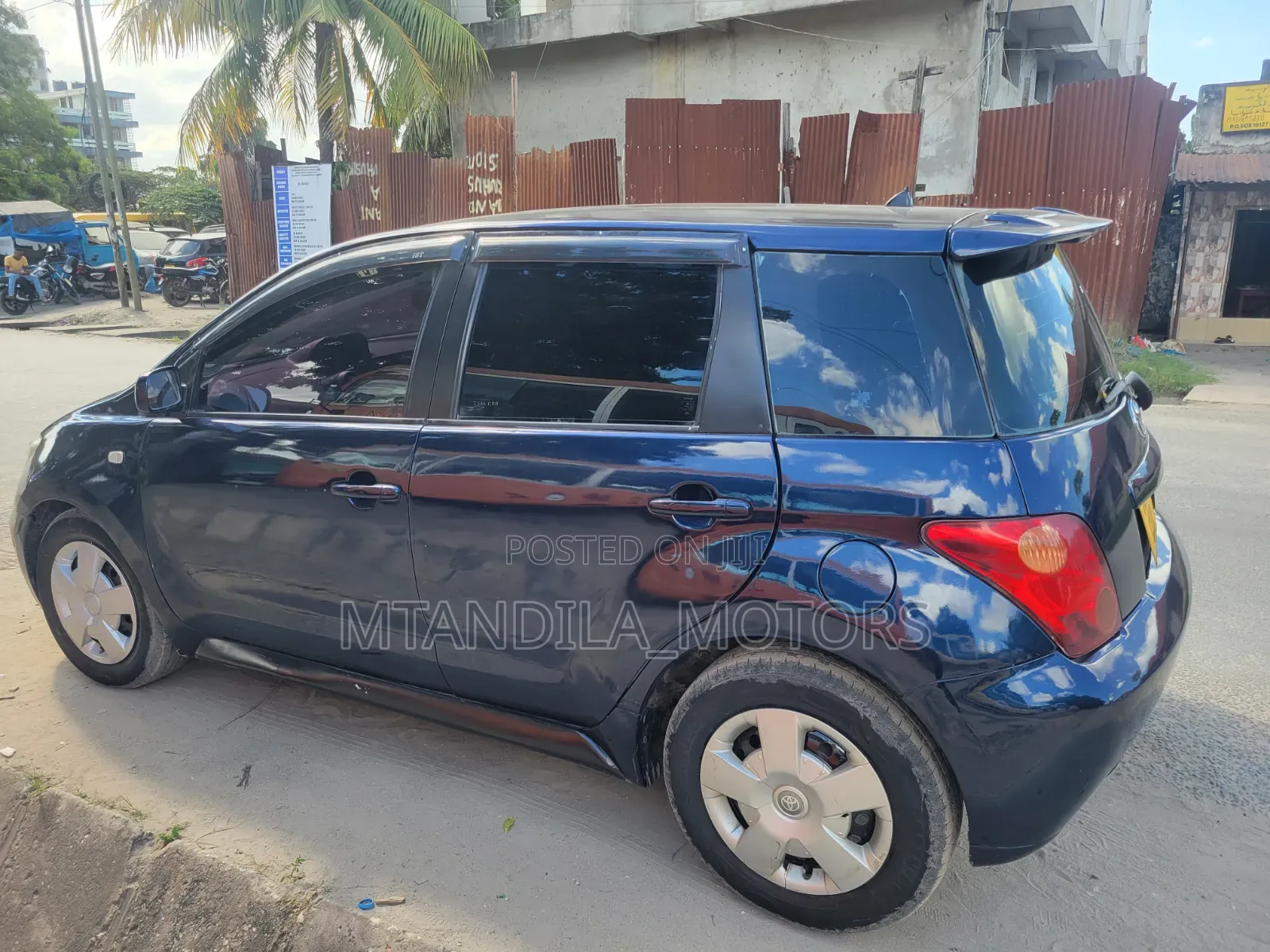 Toyota IST 2004 Blue