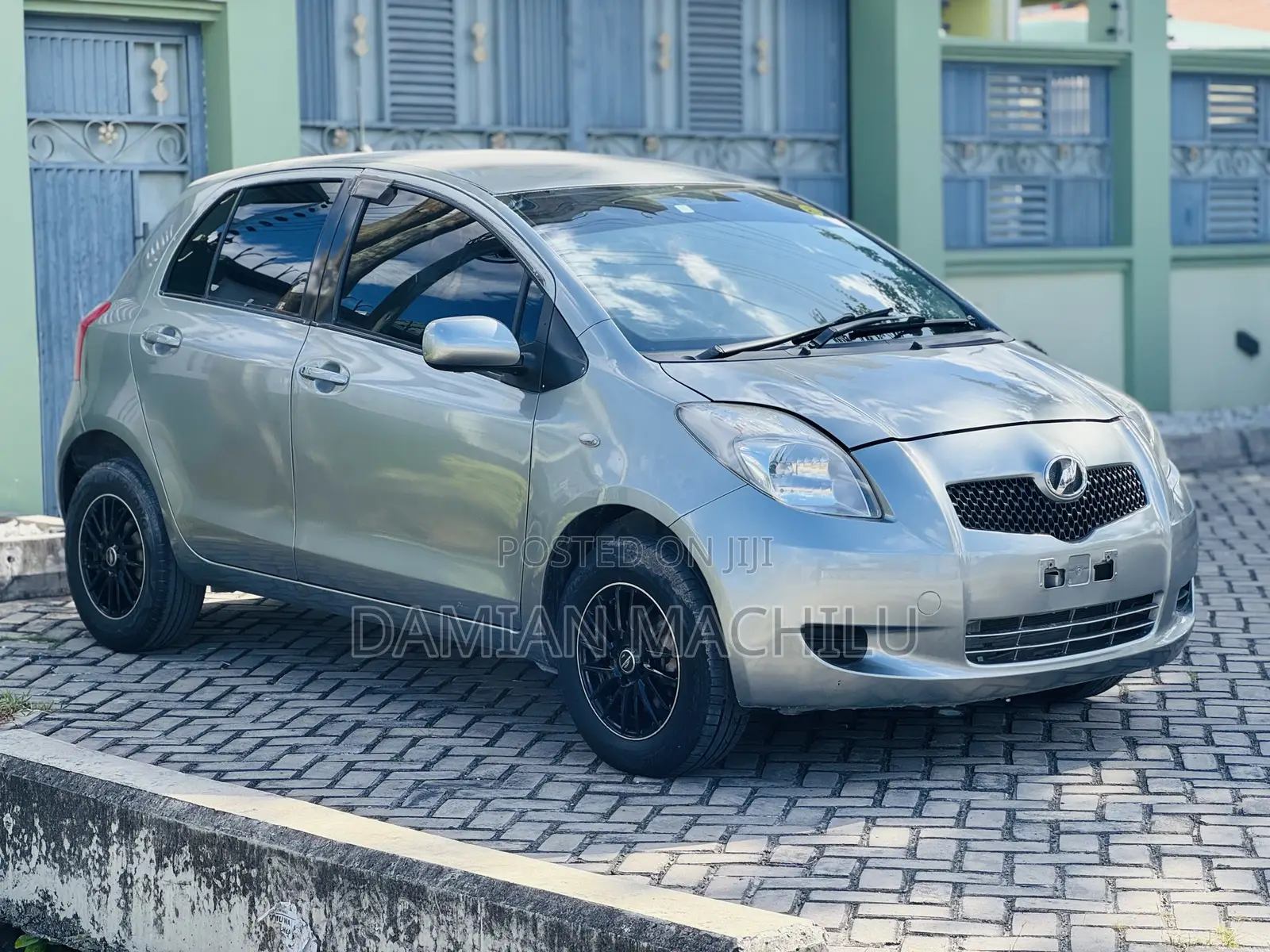 Toyota Vitz 2006 Gray